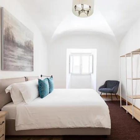 Sonder At Colosseum Cloisters Aparthotel